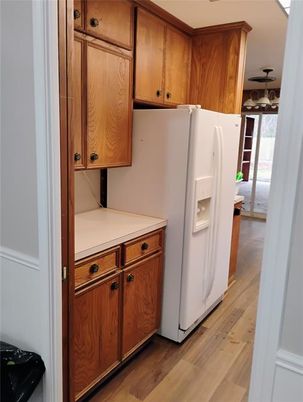 Interior, Kitchen, Washer, Wood Texture Flooring
