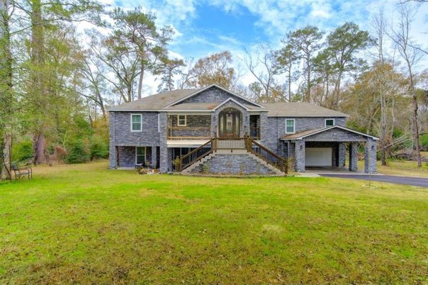 Attached, Backyard, Exterior, Facade, Split Level