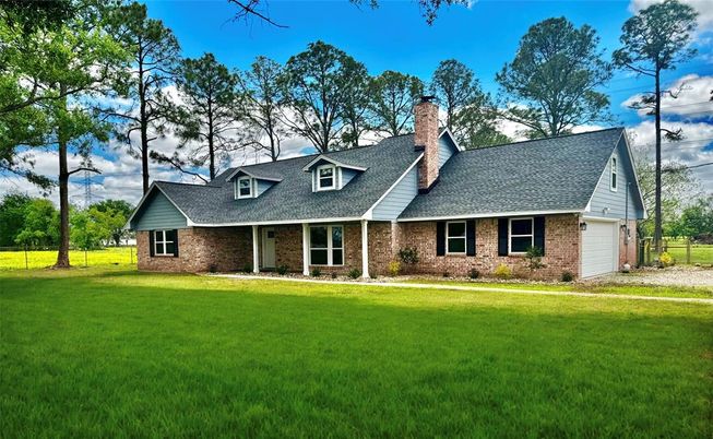 Attached, Exterior, Facade, Brick Facade, Cape Cod