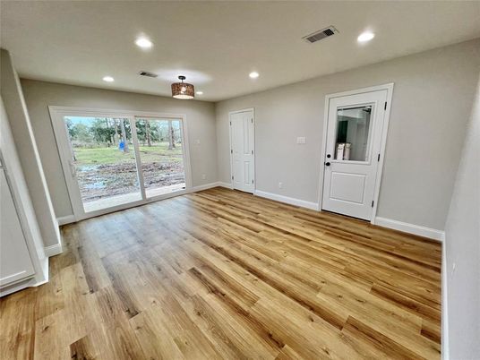 Empty room, Interior, Recessed Lighting, Wood Texture Flooring