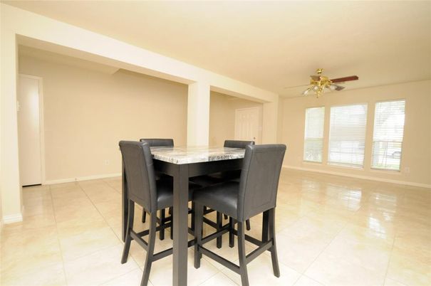 Dining room, Interior