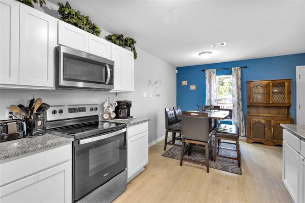Dining room, Interior, Kitchen, Stainless Steel Appliances, Wood Texture Flooring