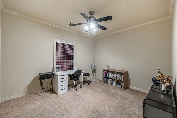 Home Office, Interior