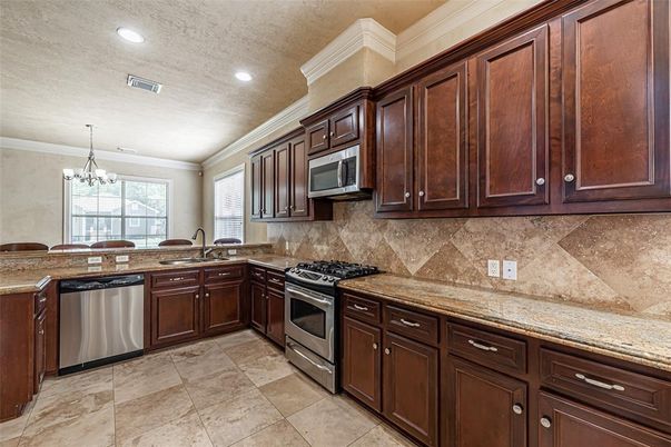 Chandelier, Interior, Kitchen, Recessed Lighting, Stainless Steel Appliances