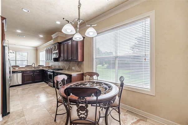 Dining room, Interior, Kitchen, Pendant Lights, Recessed Lighting, Stainless Steel Appliances