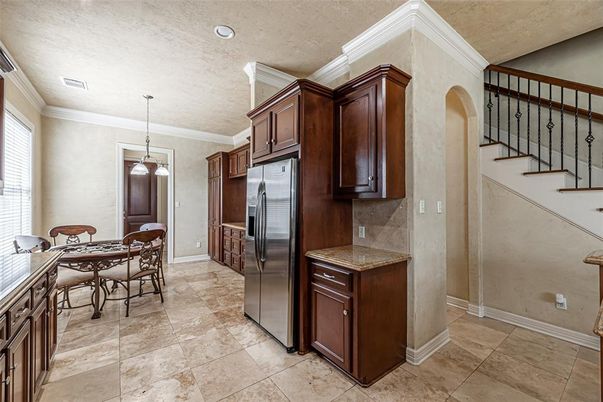 Dining room, Interior, Kitchen, Pendant Lights, Recessed Lighting, Stainless Steel Appliances