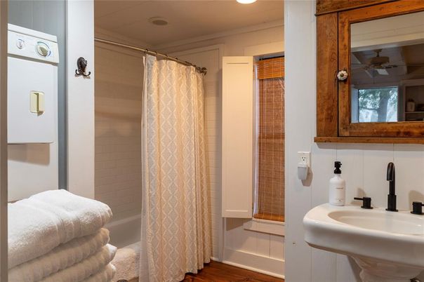 Bathroom, Interior, Recessed Lighting, Wood Texture Flooring