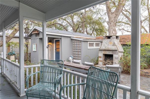 Exterior, Fireplace