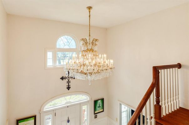 Chandelier, Interior
