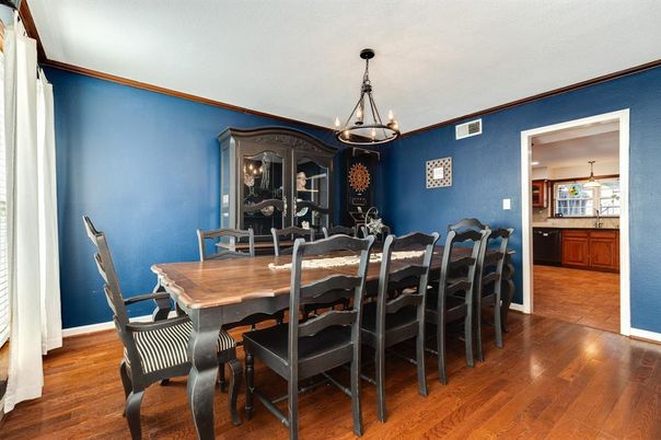 Chandelier, Dining room, Interior, Pendant Lights, Wood Texture Flooring