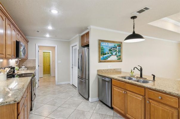 Interior, Kitchen, Pendant Lights, Recessed Lighting, Stainless Steel Appliances