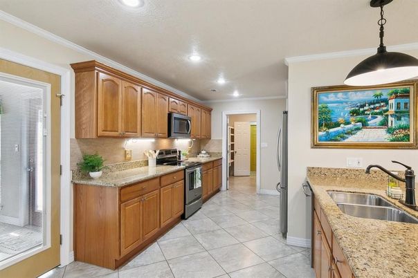 Interior, Kitchen, Pendant Lights, Recessed Lighting, Stainless Steel Appliances
