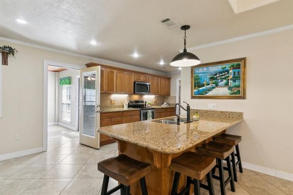 Interior, Kitchen, Pendant Lights, Recessed Lighting, Stainless Steel Appliances