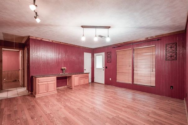 Empty room, Interior, Pendant Lights, Wood Texture Flooring