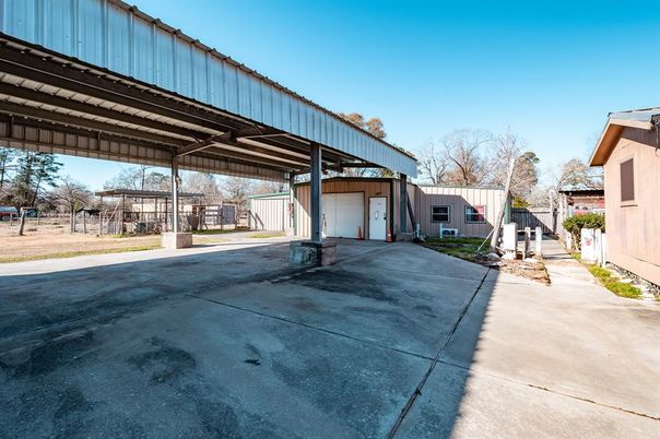 Backyard, Detached Garage, Exterior