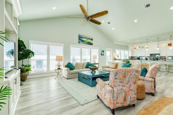 Interior, Kitchen, Living room, Pendant Lights, Recessed Lighting, Wood Texture Flooring