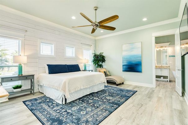 Bathroom, Bedroom, Interior, Recessed Lighting, Wood Texture Flooring