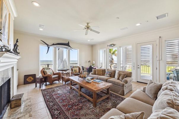 Fireplace, Interior, Living room, Recessed Lighting