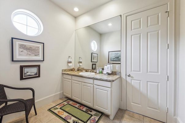 Bathroom, Interior, Recessed Lighting