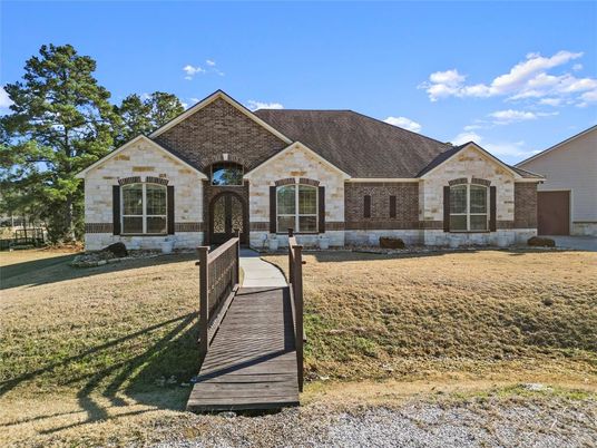 Backyard, Exterior, Facade, French Provincial