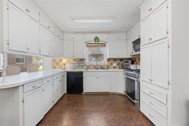Interior, Kitchen, Wood Texture Flooring