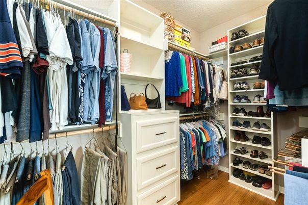 Interior, Walk-in Closets, Wood Texture Flooring