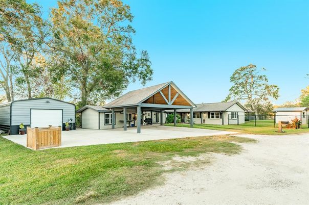 Backyard, Detached Garage, Exterior