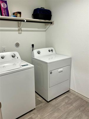Interior, Washer, Wood Texture Flooring