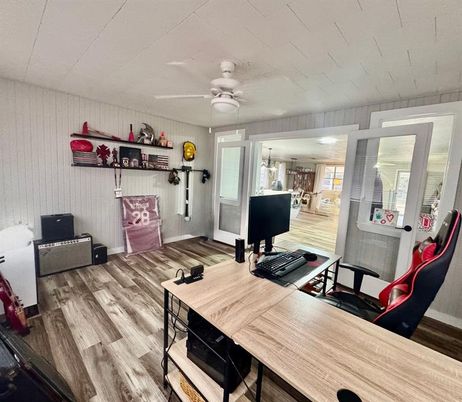 Dining room, Interior, Piano, Wood Texture Flooring