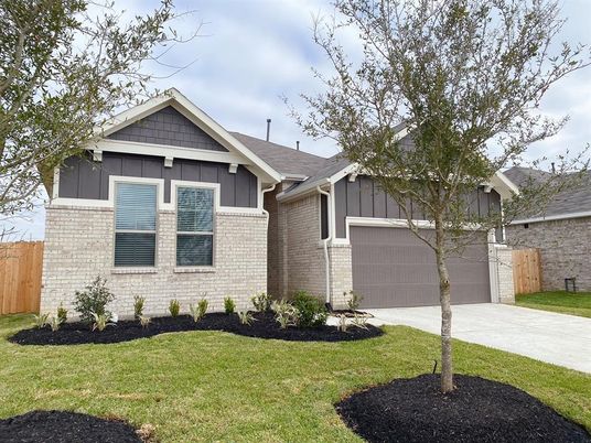Attached, Exterior, Facade, Brick Facade, American Craftsman