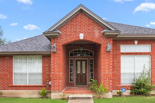 Exterior, Facade, Brick Facade, Brick Traditional