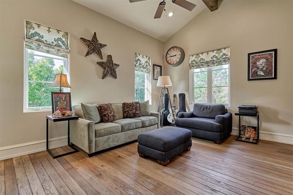 Interior, Living room, Recessed Lighting, Wooden Beams, Wood Texture Flooring