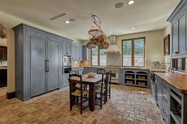 Dining room, Interior, Kitchen, Pendant Lights, Recessed Lighting, Stainless Steel Appliances