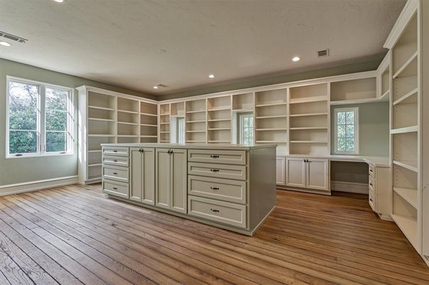 Interior, Recessed Lighting, Walk-in Closets, Wood Texture Flooring