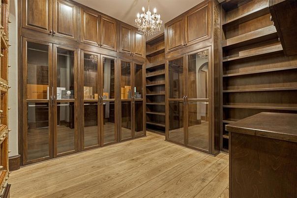 Chandelier, Interior, Walk-in Closets, Wood Texture Flooring