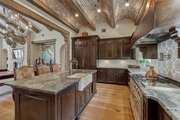 Chandelier, Dining room, Interior, Kitchen, Recessed Lighting, Wooden Beams, Wooden Ceilings, Wood Texture Flooring