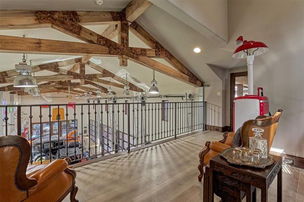 Interior, Pendant Lights, Recessed Lighting, Wooden Beams, Wood Texture Flooring
