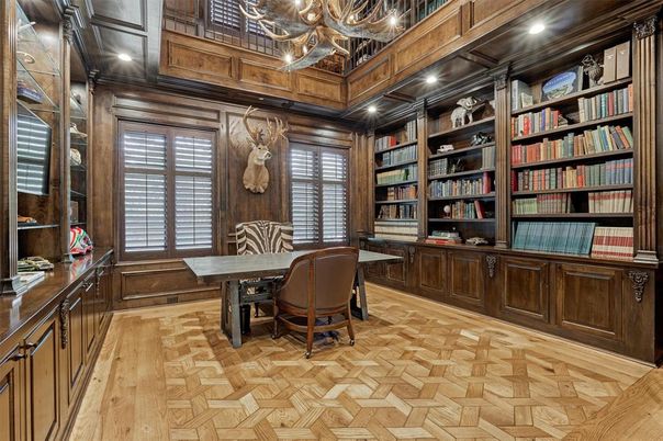 Chandelier, Home Office, Interior, Recessed Lighting, Wood Texture Flooring