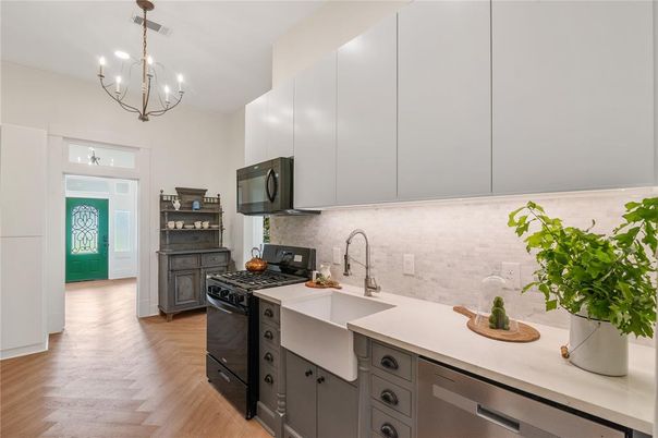 Chandelier, Interior, Kitchen, Stainless Steel Appliances, Wood Texture Flooring