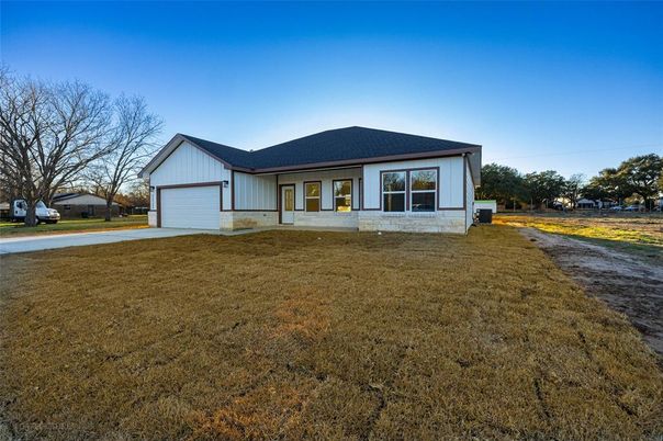 Attached, Backyard, Exterior, Facade, Ranch