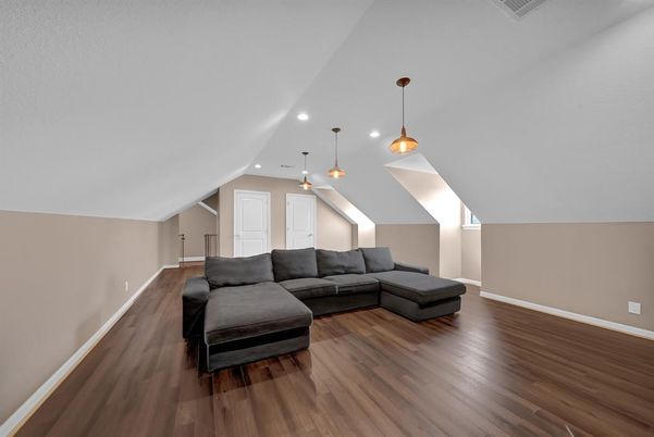 Interior, Living room, Pendant Lights, Recessed Lighting, Wood Texture Flooring