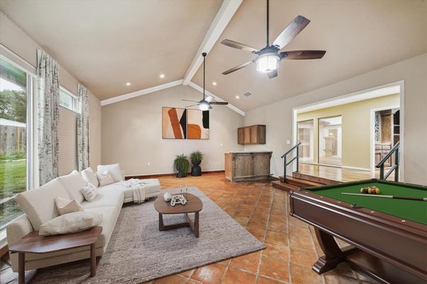 Billiard Table, Game Room, Interior, Living room, Recessed Lighting