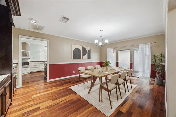 Chandelier, Dining room, Interior, Pendant Lights, Wood Texture Flooring