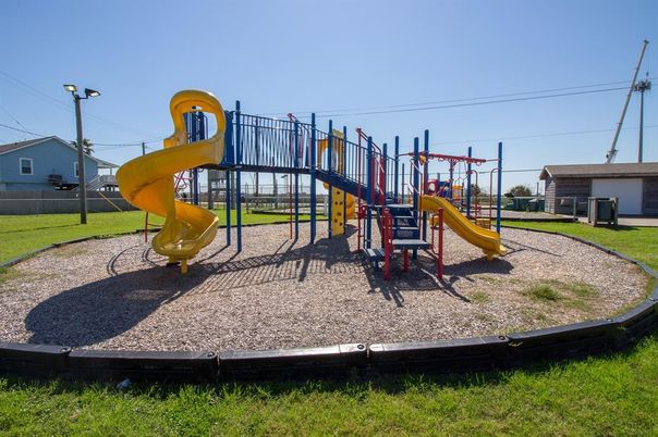 Backyard, Exterior, Playground