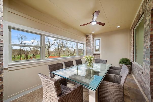 Dining room, Interior, Recessed Lighting