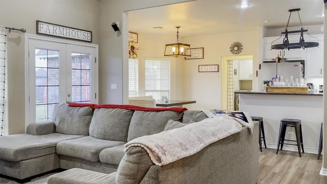 Interior, Kitchen, Living room, Pendant Lights, Recessed Lighting, Wood Texture Flooring