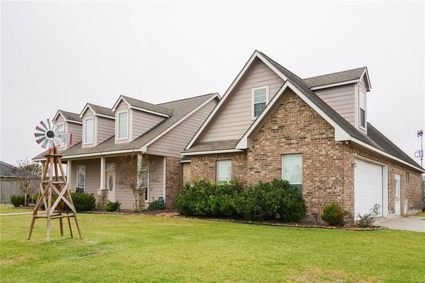 Attached, Exterior, Facade, Brick Facade, Brick Traditional