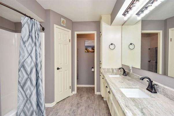 Bathroom, Dual Sink Vanities, Interior, Wood Texture Flooring