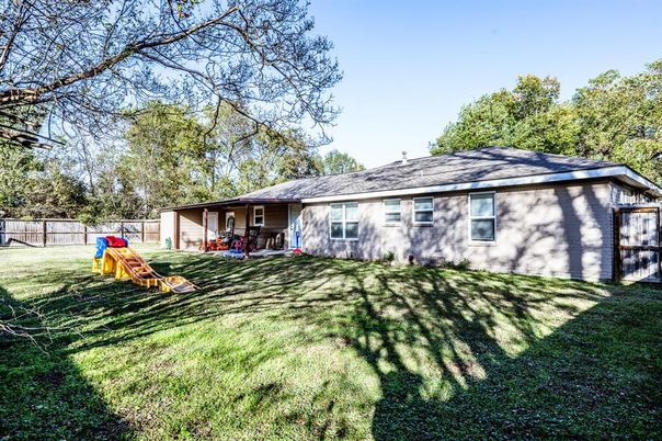 Backyard, Exterior, Playground