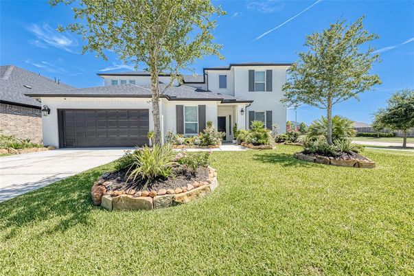 Attached, Backyard, Exterior, Facade, French Provincial